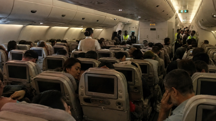 Pasajeros atrapados avión