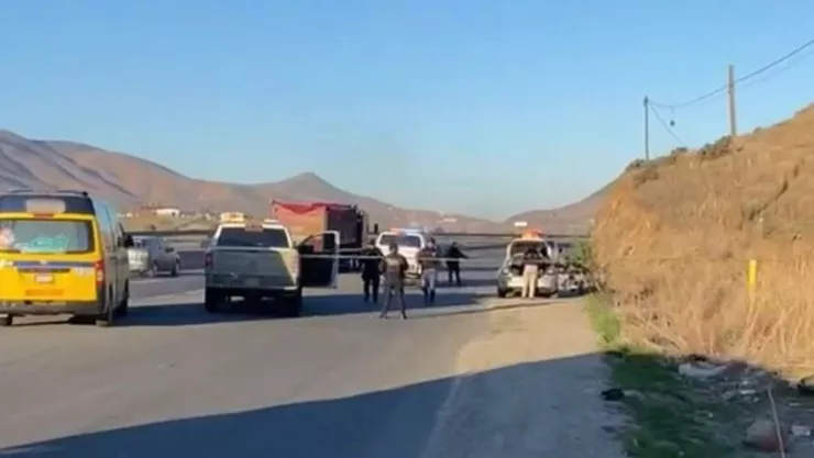 Tijuana hoy 25 de febrero localizan cuerpo dentro de cajuela en carretera libre Tijuana-Tecate