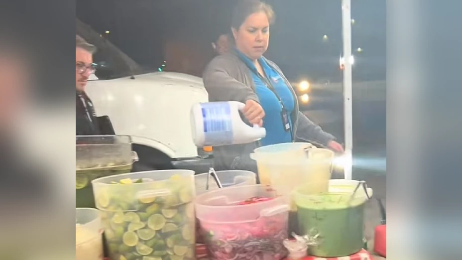 inspectora echa cloro a comida