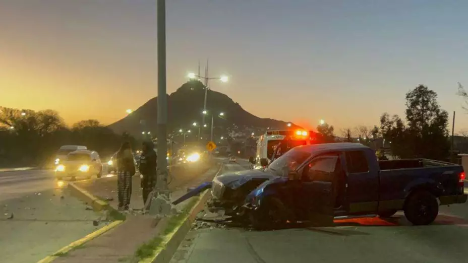 accidente vehicular Vialidad Sacramento