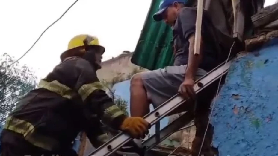 ¡OTRO DERRUMBE! 4 heridos y más de 20 afectados por caída de techo en Guadalajara HOY