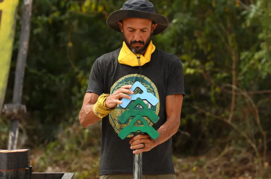 Deberán colocar diez piezas de madera una sobre otra.