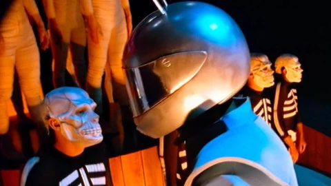 De dónde viene el nombre del duo francés Daft Punk.png