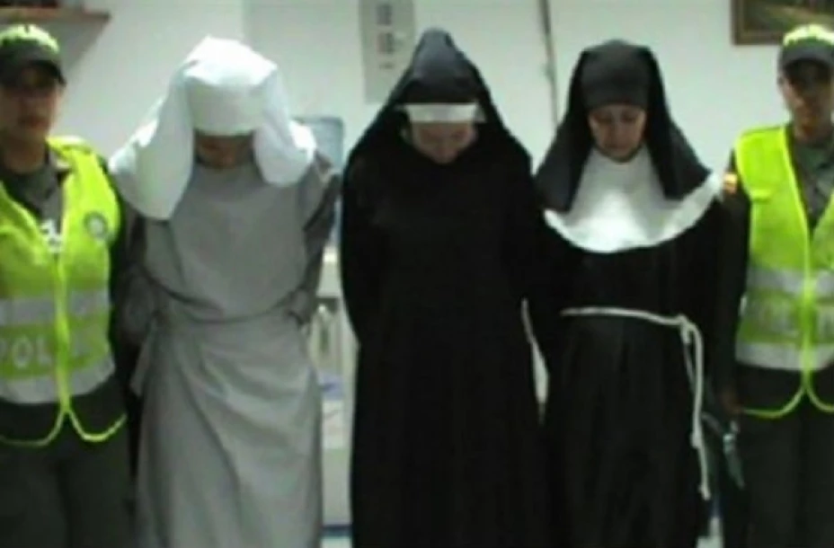 3 monjas falsas intentaban cruzar en el aeropuerto de la isla colombiana San Andrés con 6 kilos de cocaína