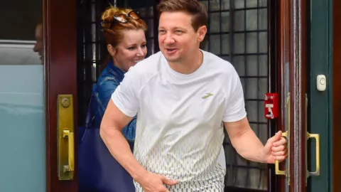 jeremy renner regresa después de accidente