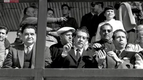 El presidente, Adolfo López Mateos, con el entonces secretario de Gobernación, Gustavo Díaz Ordaz, en la inauguración del autódromo de la Magdalena Mixhuca, hoy “Hermanos Rodríguez”