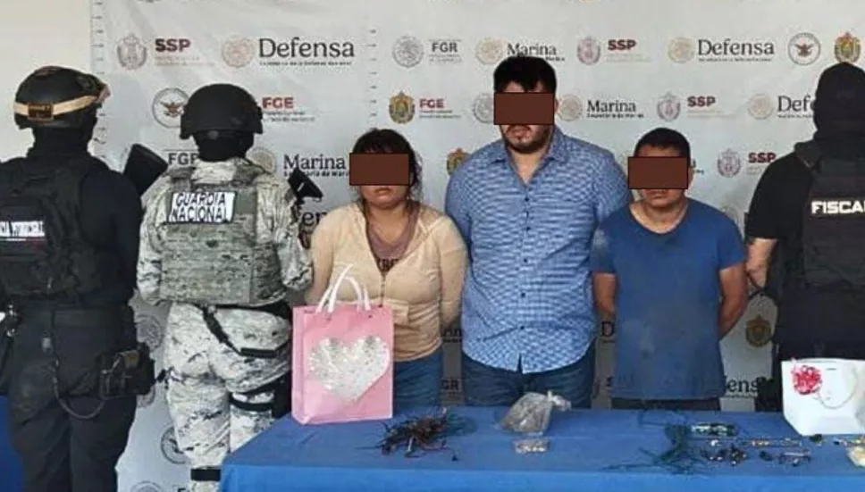 Detenidos regalos explosivos.jpg