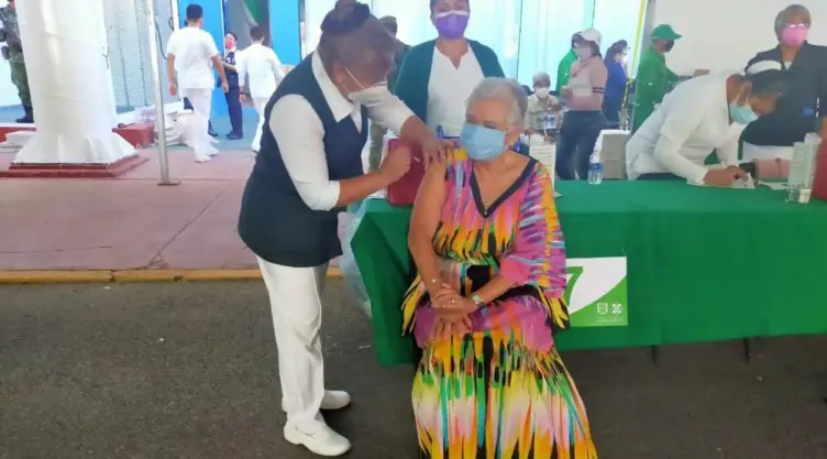 olga sanchez cordero vacuna covid 19 .jpg