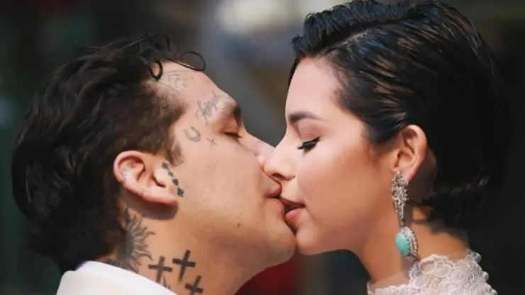 Así fueron las INVITACIONES a la boda de Ángela Aguilar y Christian Nodal