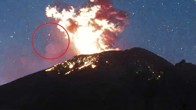 explosión del Popocatépetl e invasión alienígena