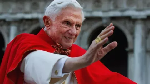 papa emerito benedicrto 16