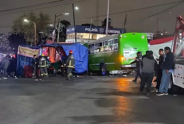 camión se queda sin frenos tlalnepantla