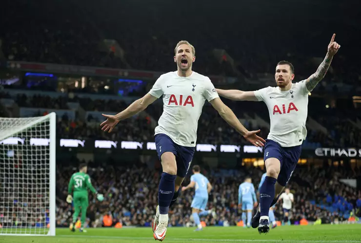 Harry Kane ante el Manchester City