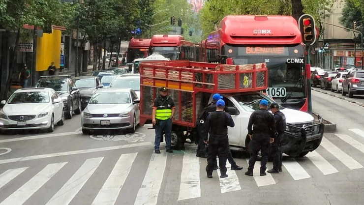 metrobus_linea_1_choque_insurgentes