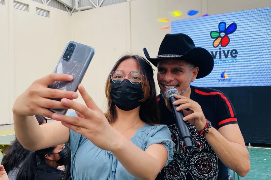 Selfie 2.jpg