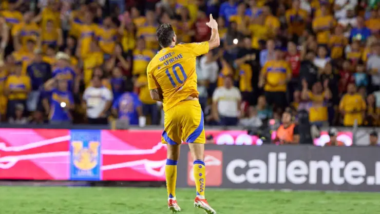 Tigres vs Chivas
