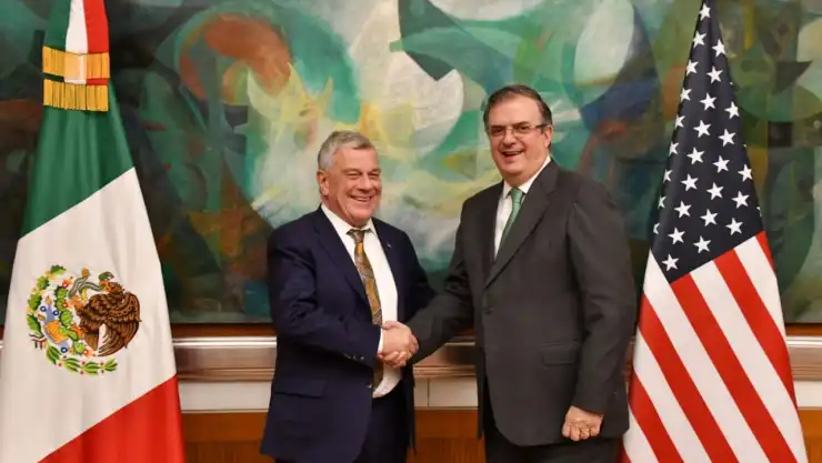 Marcelo Ebrard y Michael Kozak.jpg