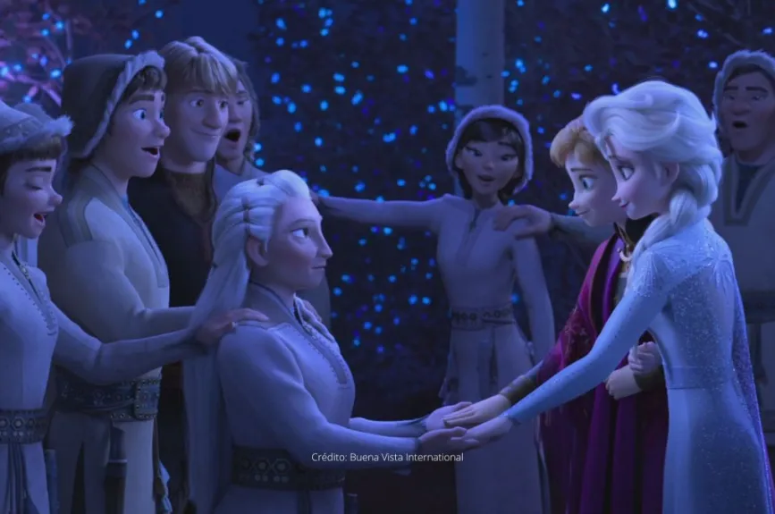 La reina de las nieves decide dirigirse al bosque encantado.