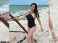 Luz Elena González también disfrutó de la playa en estas vacaciones, luciendo su fabuloso cuerpo con un traje de baño negro que resaltaba sus curvas.