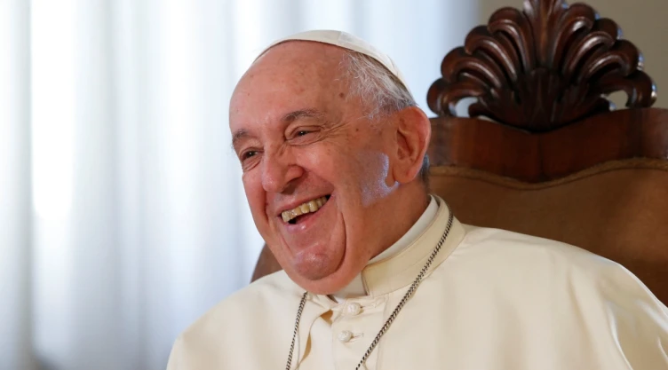papa-francisco-cancer-salud-meg.jpg