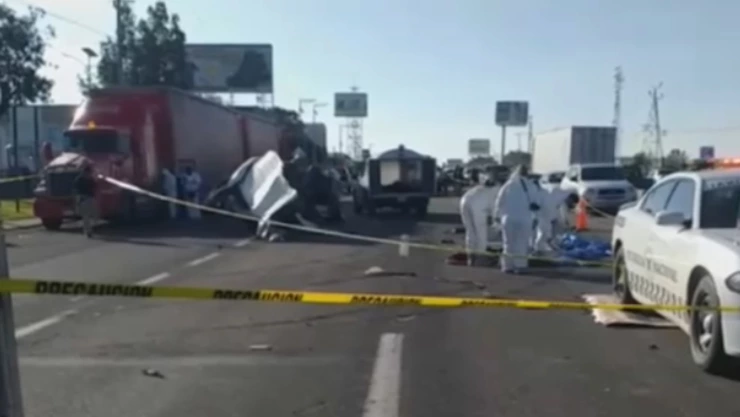 Guanajuato tráiler camioneta trailer muertos