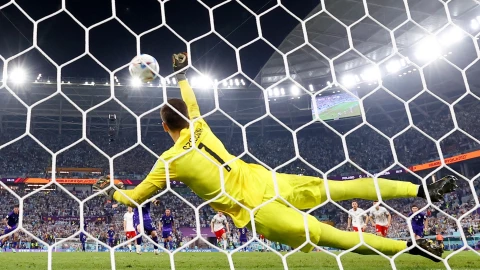 Szcesny ataja penal cobrado por Messi en Qatar 2022