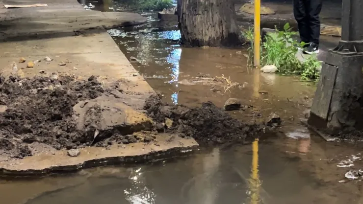 Fuga de agua en Azcapotzalco e incendio en la Doctores este viernes 3 de julio