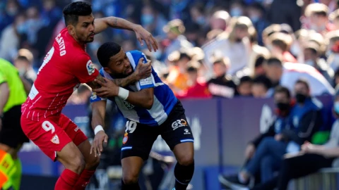 Tecatito Corona ante el Espanyol