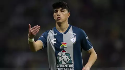Kevin Álvarez con el club Pachuca