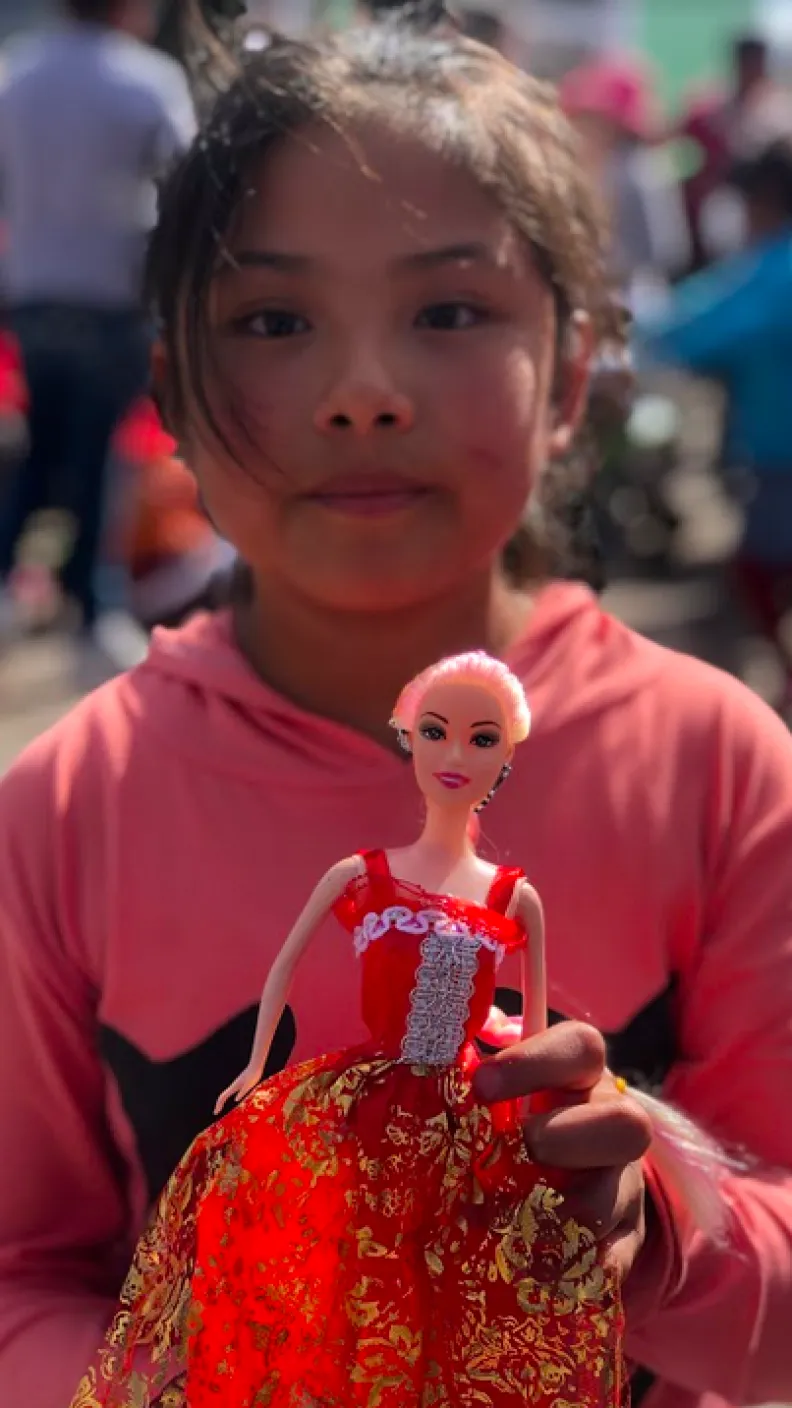 Entrega de juguetes en Xalostoc, Tlaxcala
