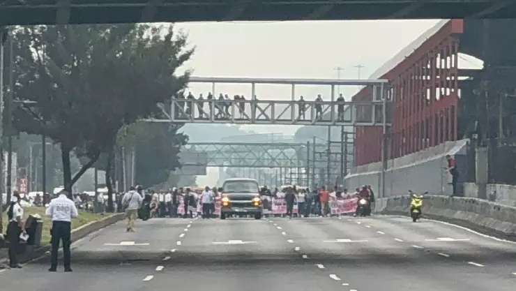 Se reportan bloqueos de transportistas en varios puntos de la CDMX.