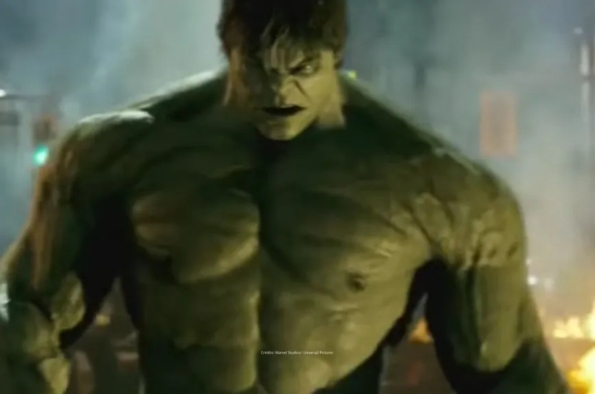 Edward Norton Hulk TV Azteca_22.jpg