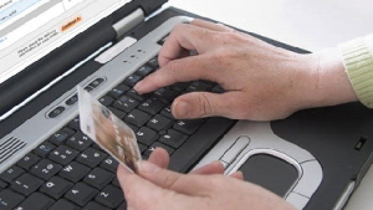 70% de compras por internet se paga con crédito