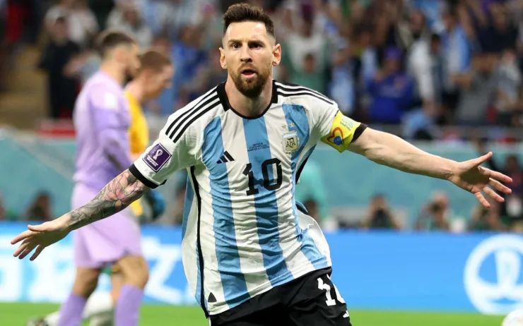Lionel Messi celebra con Argentina en Qatar 2022