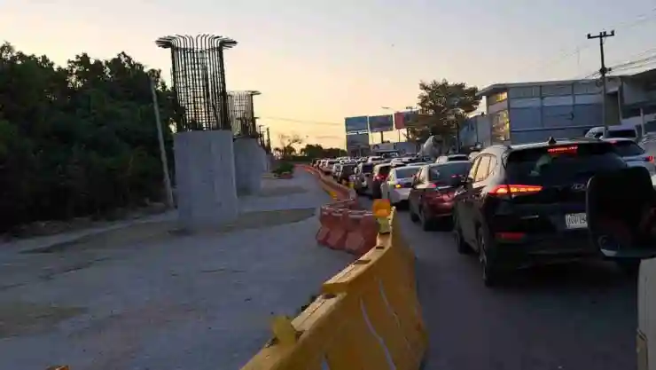 Tráfico en Cancún hoy 21 de marzo: Reportan carga pesada en Av. Cancún