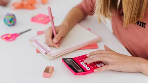 Girl-Math-nueva-tendencia-tiktok-ahorro-productos-gratis