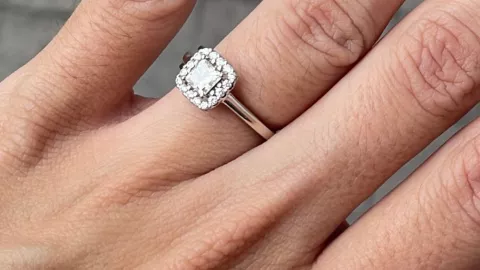 Veracruzana denuncia robo de anillo