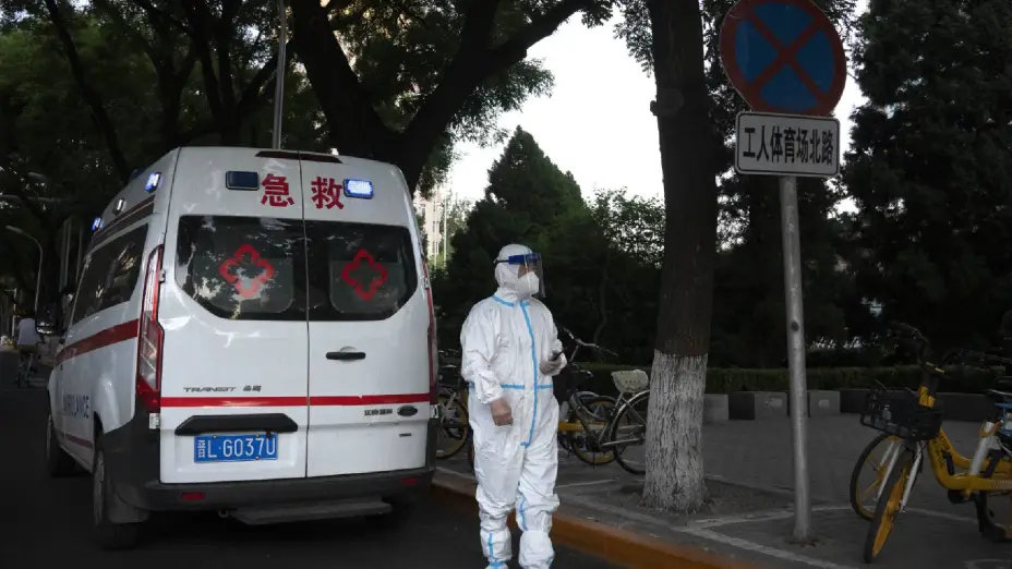 Casos y muertes por coronavirus bajan globalmente
