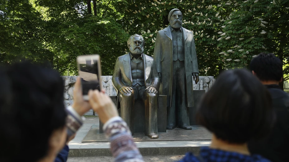 qué-es-el-comunismo-principios-que-defiende-marx-engels