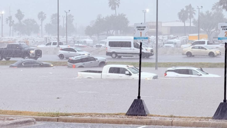 Aumenta a tres el número de fallecidos por inundaciones en Reynosa.