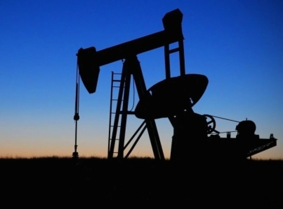 Petroleros