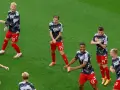 Calentamiento de Dinamarca para su partido en contra de Alemania.jpg