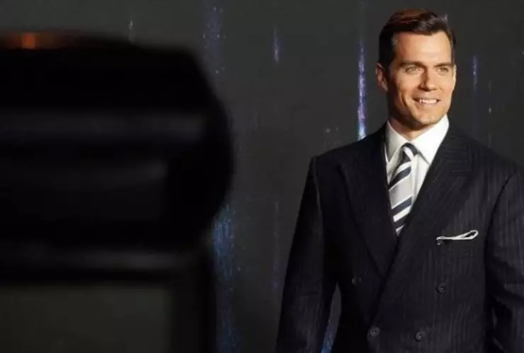 ¿Quién es el hombre más guapo del mundo Él desbancó a Henry Cavill