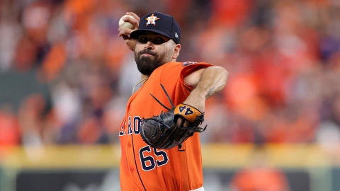 Jo&acute;se Urquidy Astros de Houston.jpg