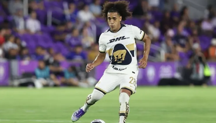 Adalberto Carrasquilla, futbolista de Pumas UNAM
