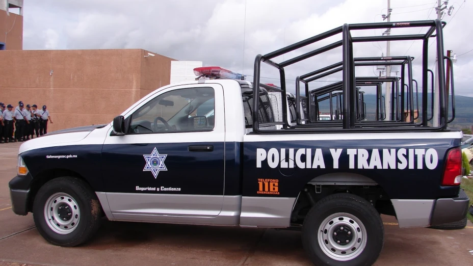 Policías detienen a joven