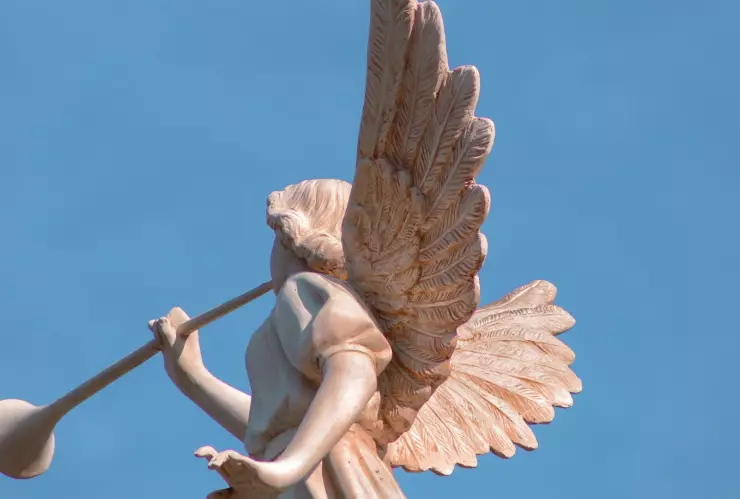 ¿Cuál es el mensaje espiritual que el ángel de la guarda tiene para cada signo en agosto?