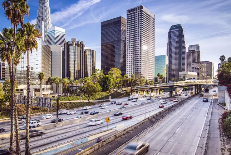 ¿Cuáles son las mejores ciudades de California para los migrantes, según la IA?