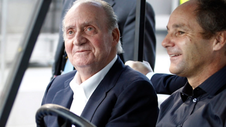 Sufre Rey Juan Carlos hematoma en el ojo 