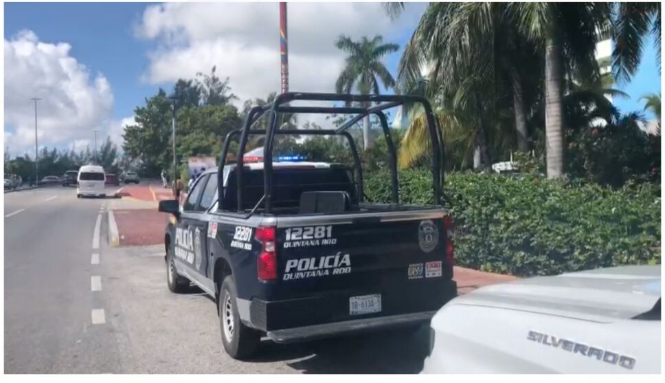 Operativo por detonaciones en playa de la Zona Hotelera de Cancún.jp
